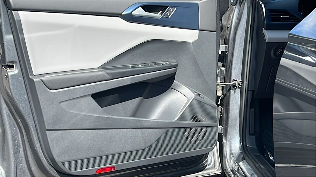 Thumbnail: 2023 Volkswagen Taos - 28