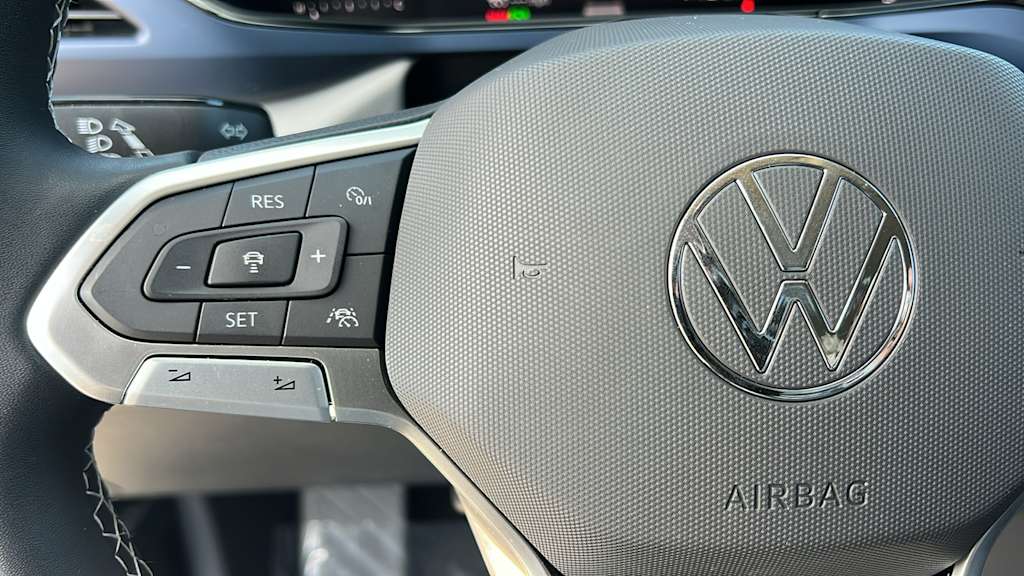 Thumbnail: 2023 Volkswagen Taos - 25