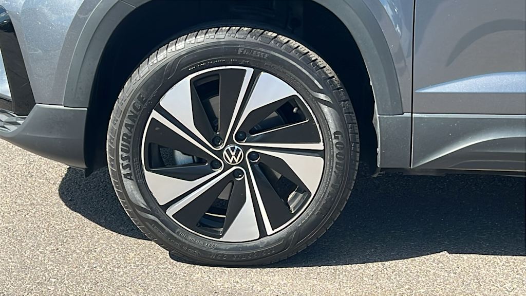 Thumbnail: 2023 Volkswagen Taos - 7