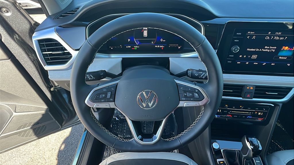 Thumbnail: 2025 Volkswagen Taos - 8