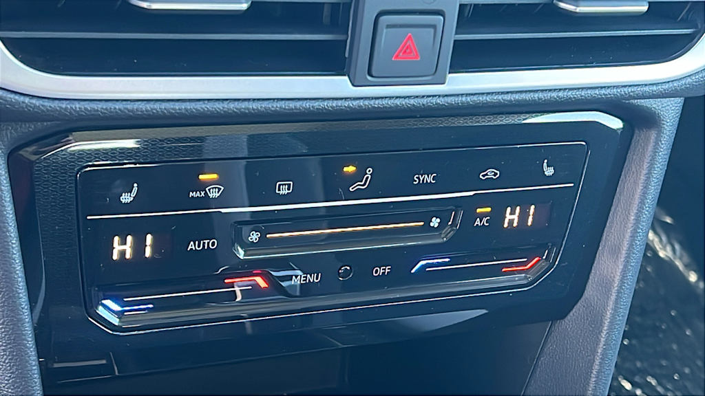 Thumbnail: 2025 Volkswagen Taos - 22