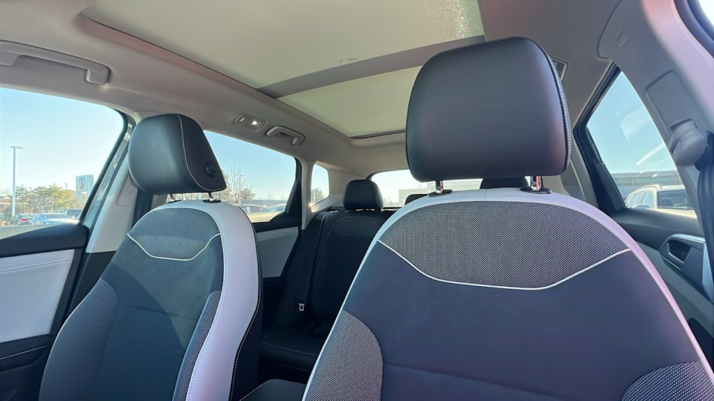 Thumbnail: 2025 Volkswagen Taos - 9