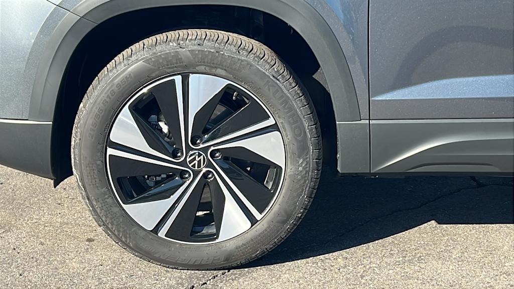 Thumbnail: 2025 Volkswagen Taos - 7