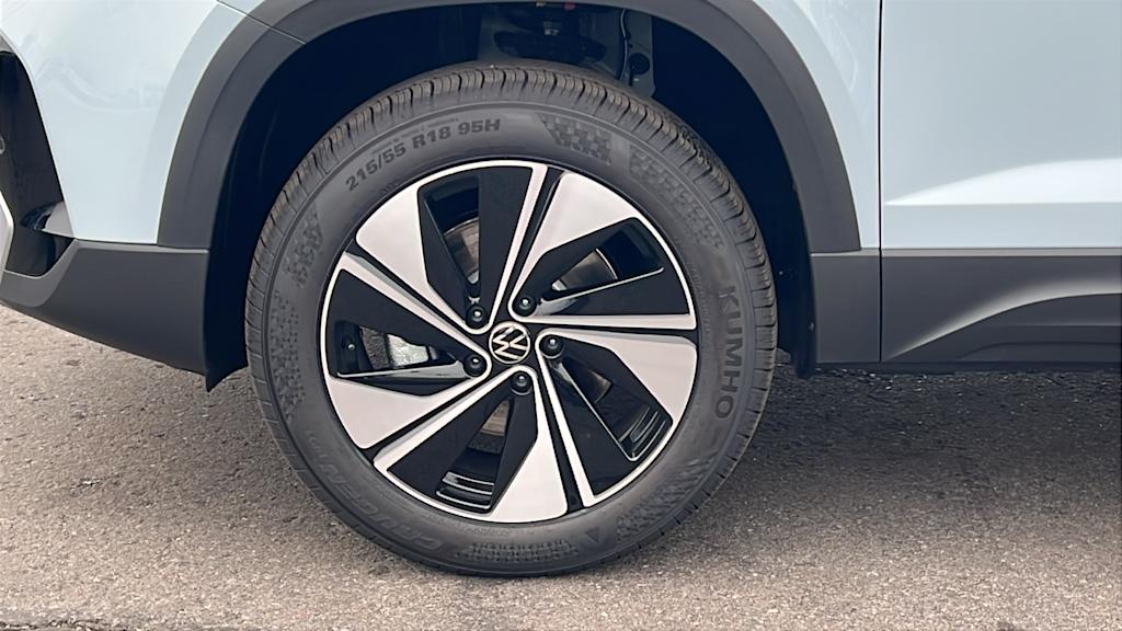 Thumbnail: 2026 Volkswagen Taos - 8