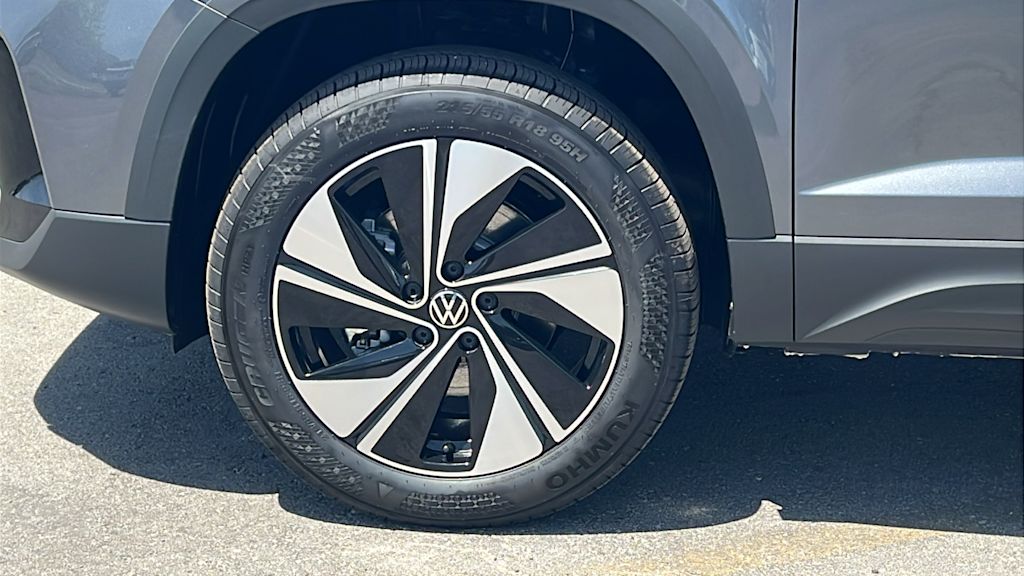 Thumbnail: 2026 Volkswagen Taos - 7