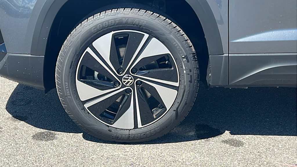Thumbnail: 2026 Volkswagen Taos - 8