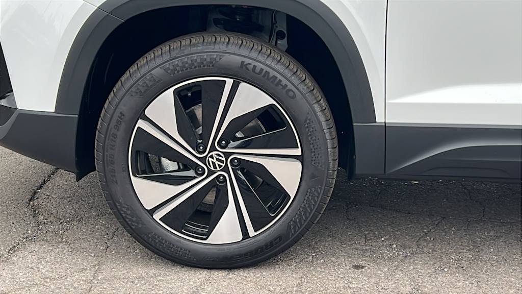 Thumbnail: 2026 Volkswagen Taos - 8