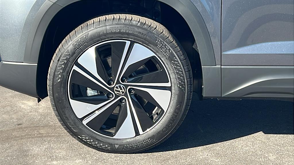Thumbnail: 2026 Volkswagen Taos - 7