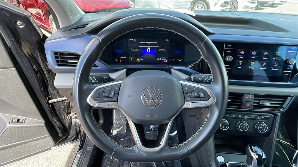Thumbnail: 2022 Volkswagen Taos - 9
