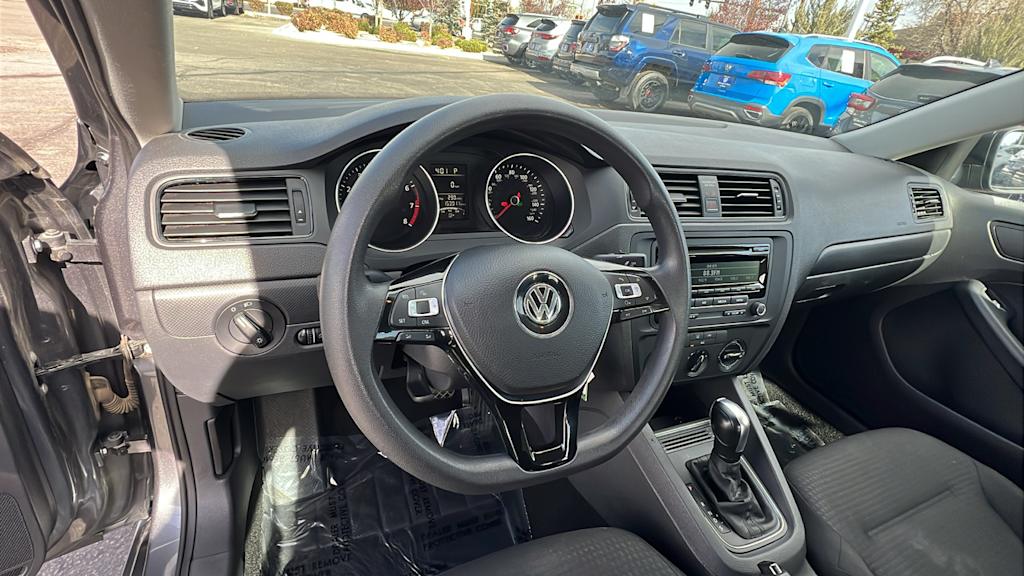 2015 Volkswagen Jetta S 2