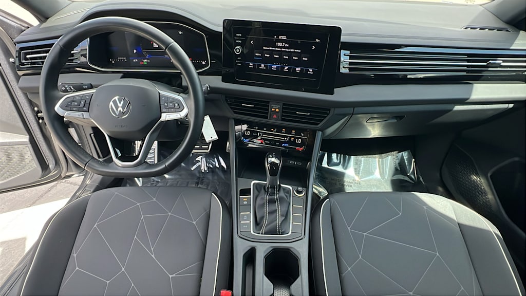 Thumbnail: 2026 Volkswagen Jetta - 12