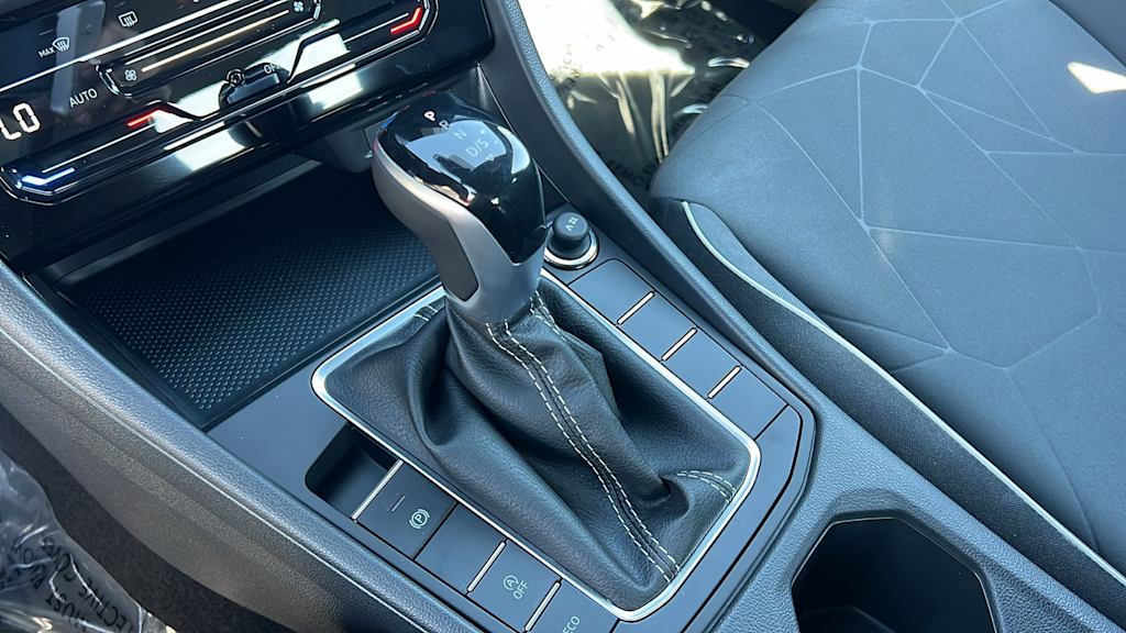 Thumbnail: 2026 Volkswagen Jetta - 15