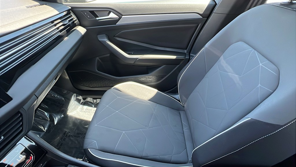 Thumbnail: 2026 Volkswagen Jetta - 10