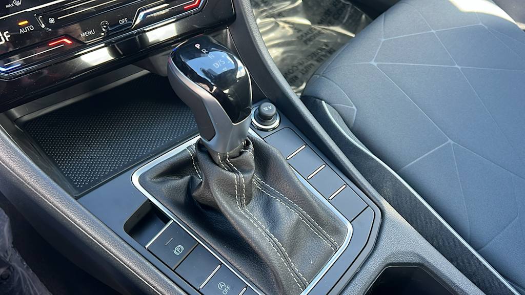 Thumbnail: 2026 Volkswagen Jetta - 15