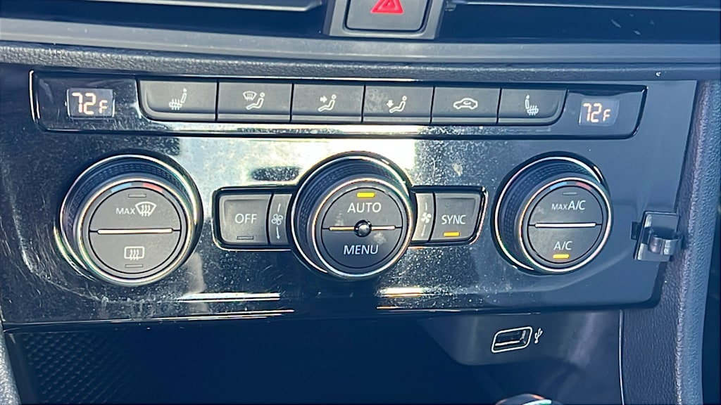 Thumbnail: 2019 Volkswagen Jetta - 22