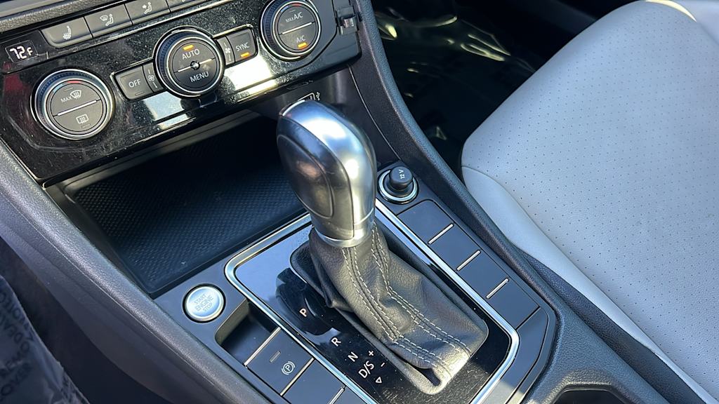 Thumbnail: 2019 Volkswagen Jetta - 14