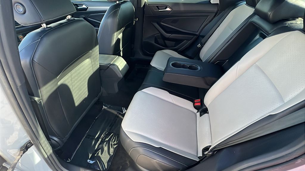 Thumbnail: 2019 Volkswagen Jetta - 11