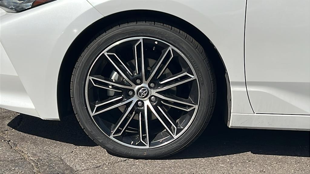 Thumbnail: 2020 Toyota Avalon - 7