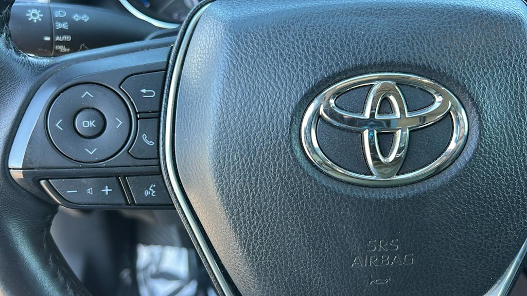 Thumbnail: 2020 Toyota Camry - 26