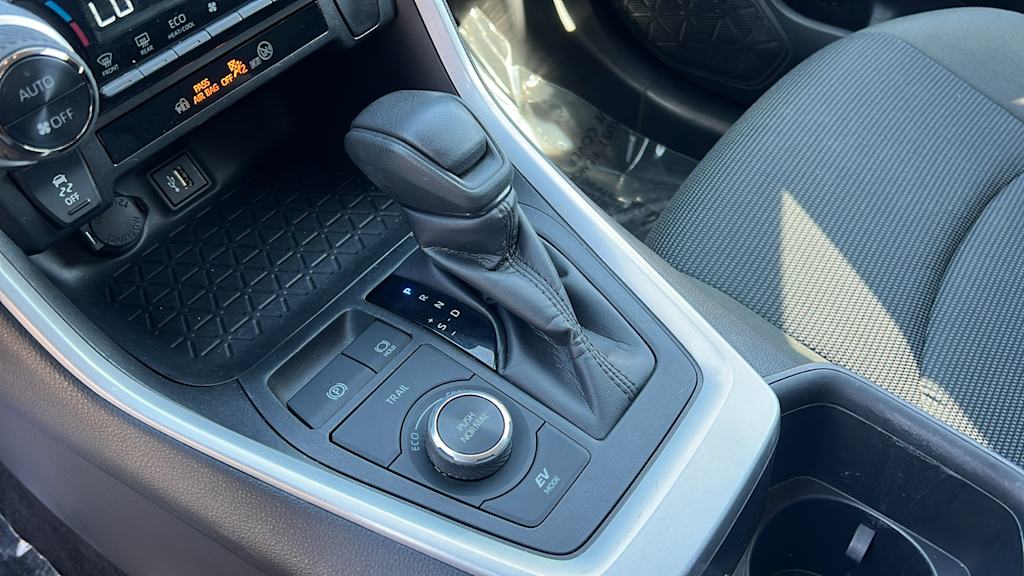 Thumbnail: 2024 Toyota RAV4 - 15