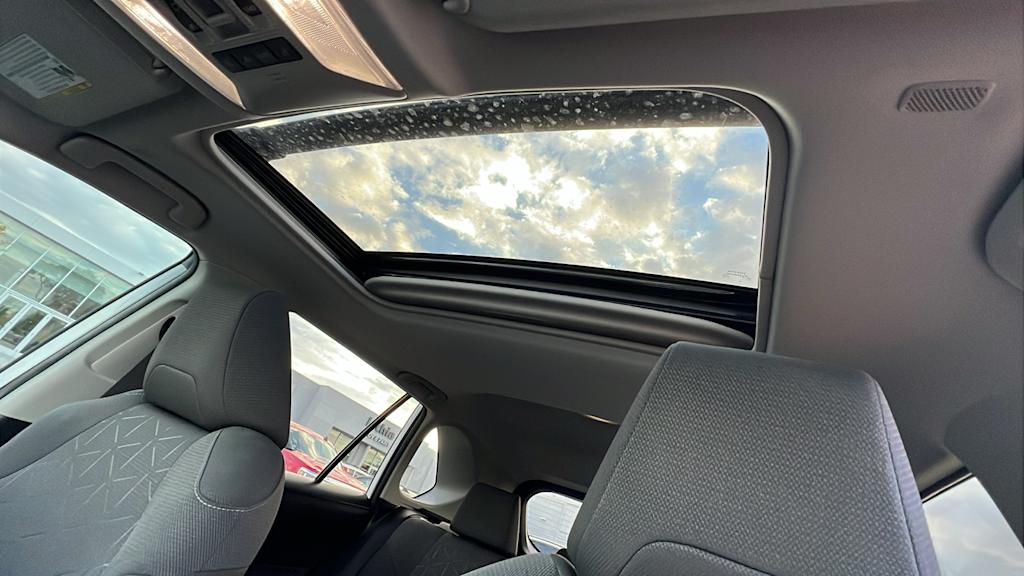 Thumbnail: 2024 Toyota RAV4 - 31