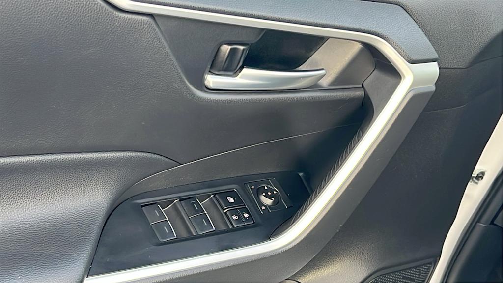 Thumbnail: 2024 Toyota RAV4 - 28