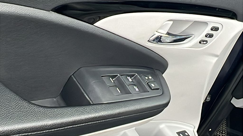 Thumbnail: 2019 Honda Pilot - 28