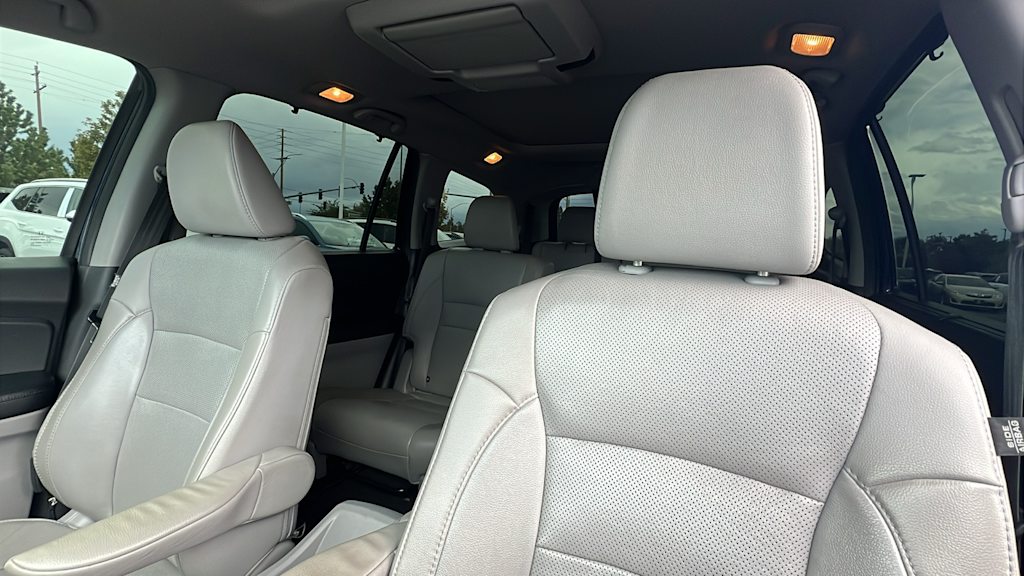 Thumbnail: 2019 Honda Pilot - 10