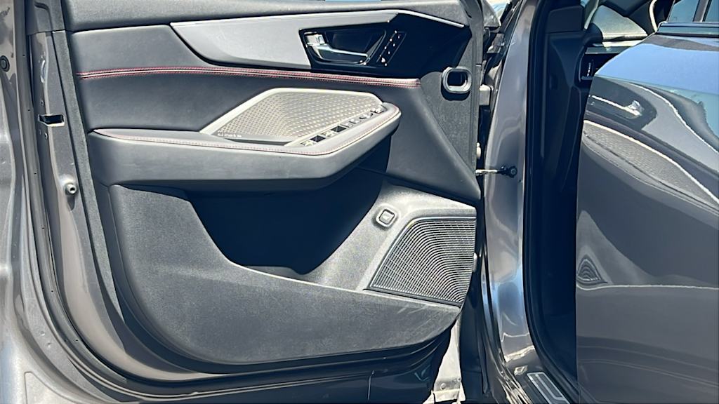 Thumbnail: 2023 Acura MDX - 29