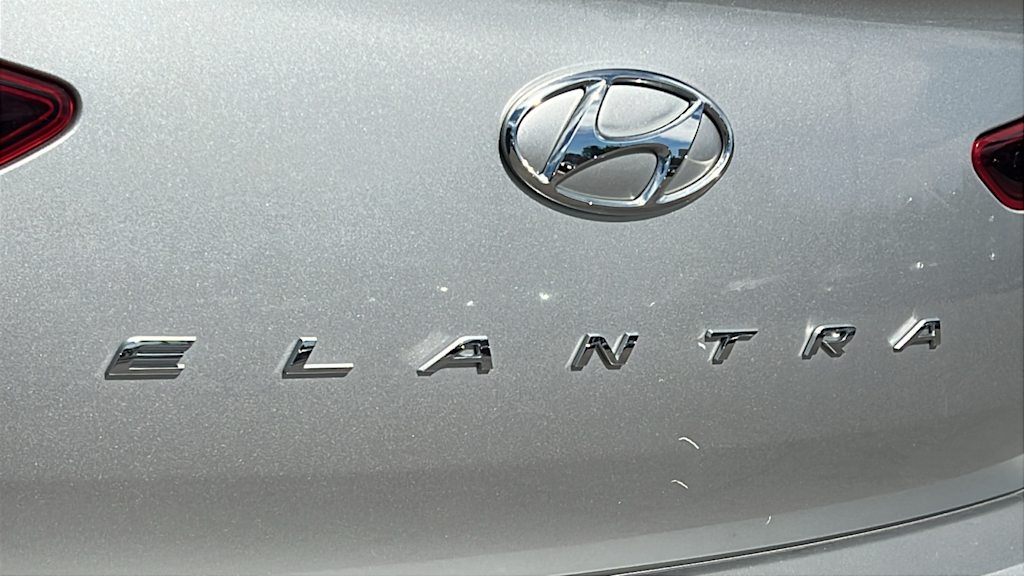 Thumbnail: 2020 Hyundai Elantra - 6