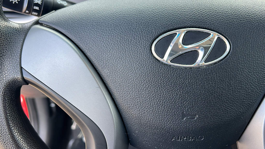 2016 Hyundai Elantra SE 23