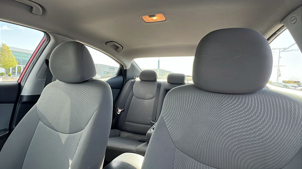 2016 Hyundai Elantra SE 10