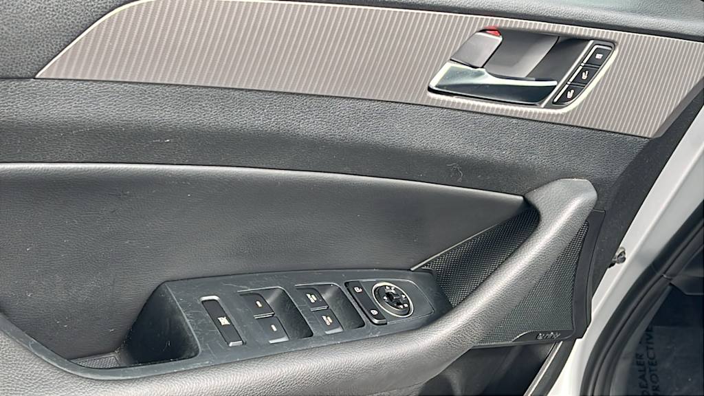 Thumbnail: 2019 Hyundai Sonata - 28
