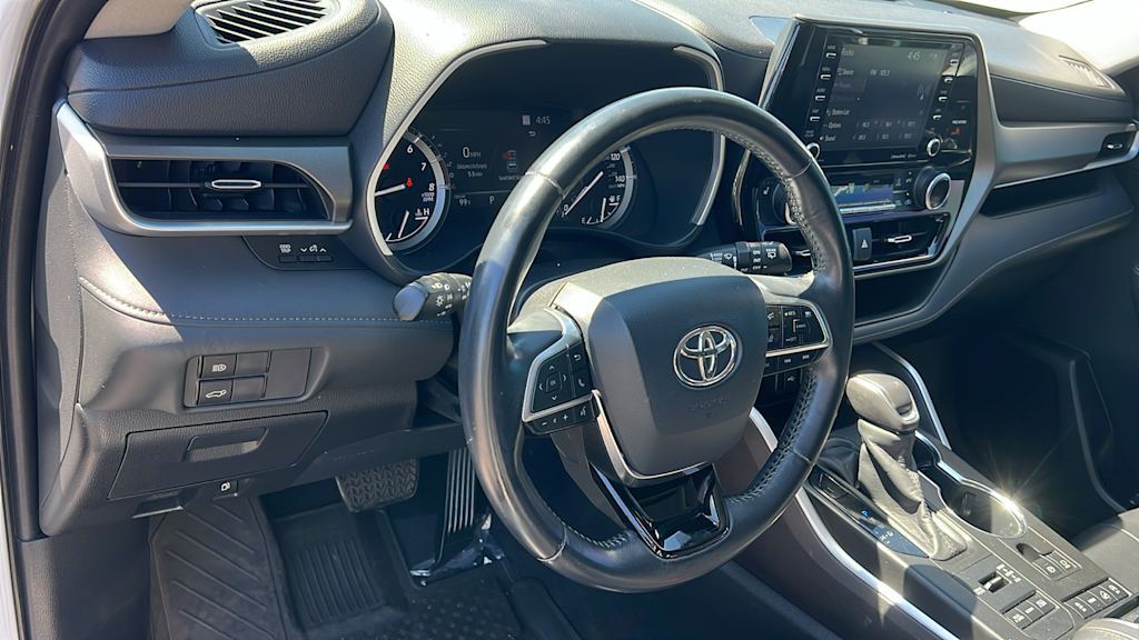 Thumbnail: 2020 Toyota Highlander - 2