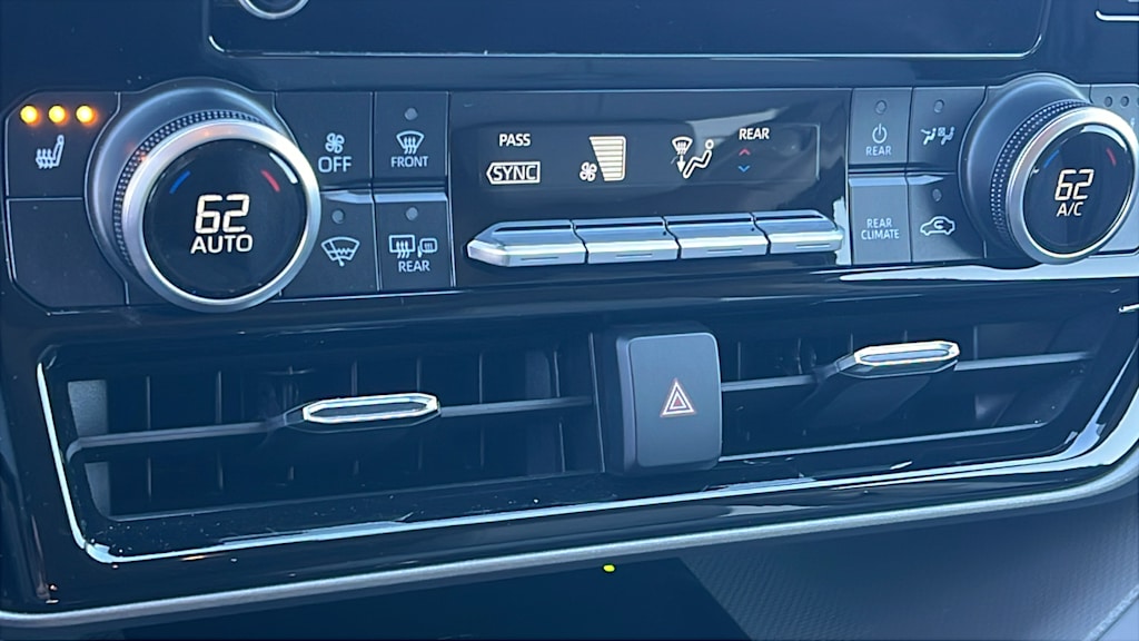Thumbnail: 2024 Toyota Highlander - 23