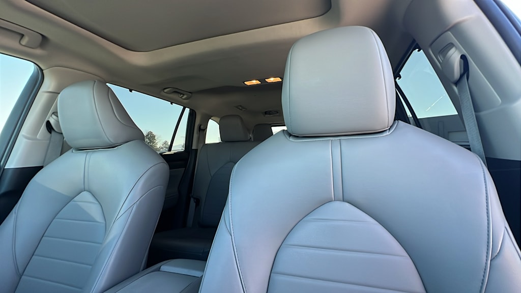 Thumbnail: 2024 Toyota Highlander - 10