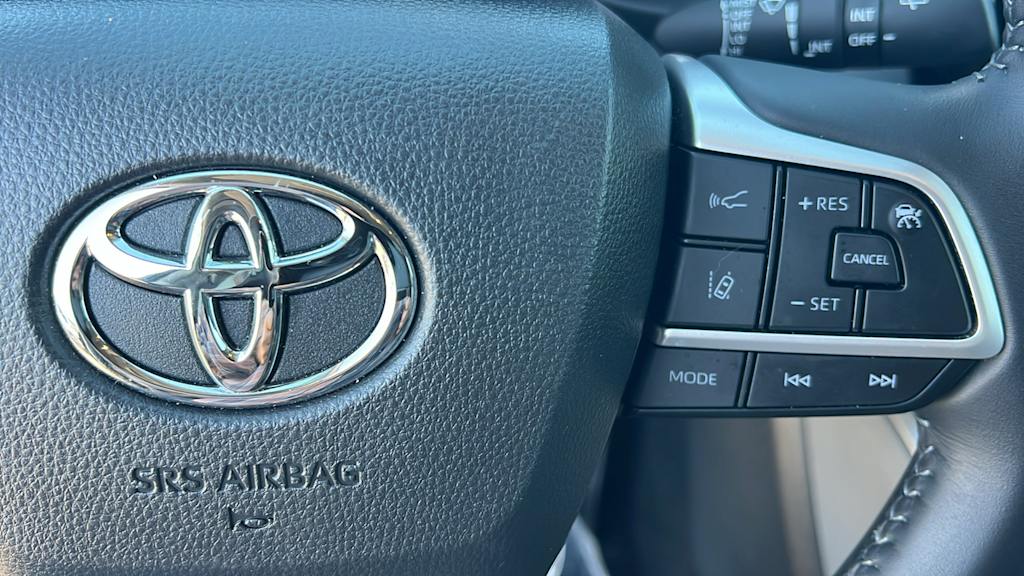 Thumbnail: 2024 Toyota Highlander - 27