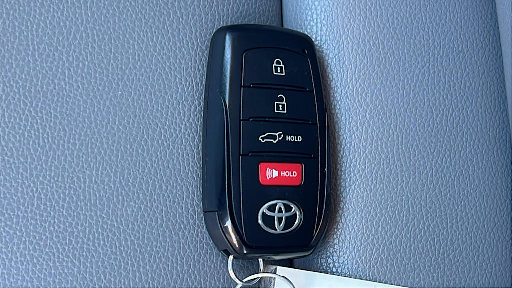 Thumbnail: 2024 Toyota Highlander - 18