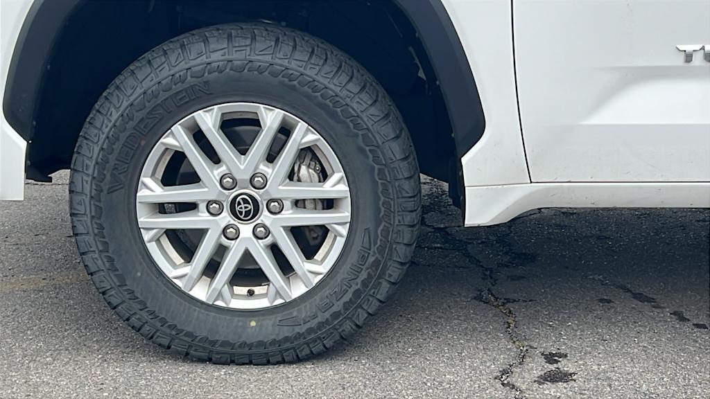Thumbnail: 2022 Toyota Tundra - 7