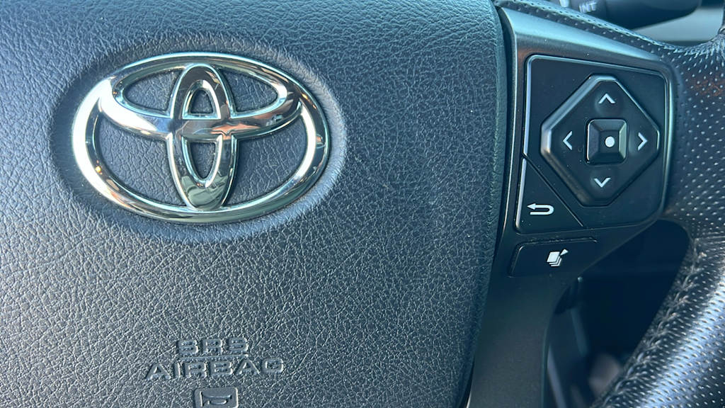 Thumbnail: 2016 Toyota Tacoma - 26