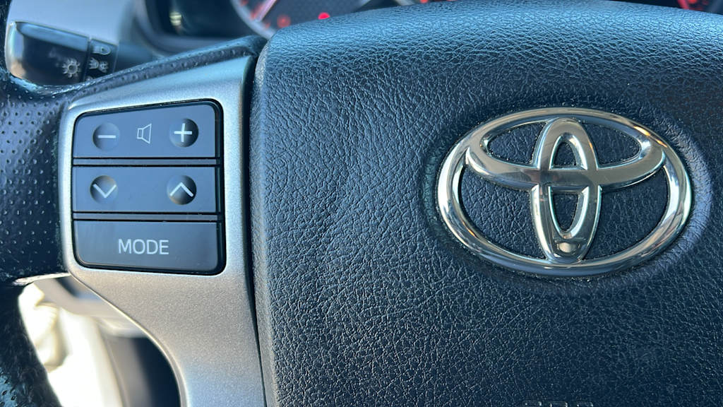 Thumbnail: 2011 Toyota 4Runner - 24