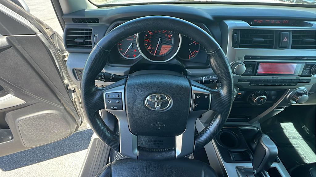 Thumbnail: 2011 Toyota 4Runner - 9