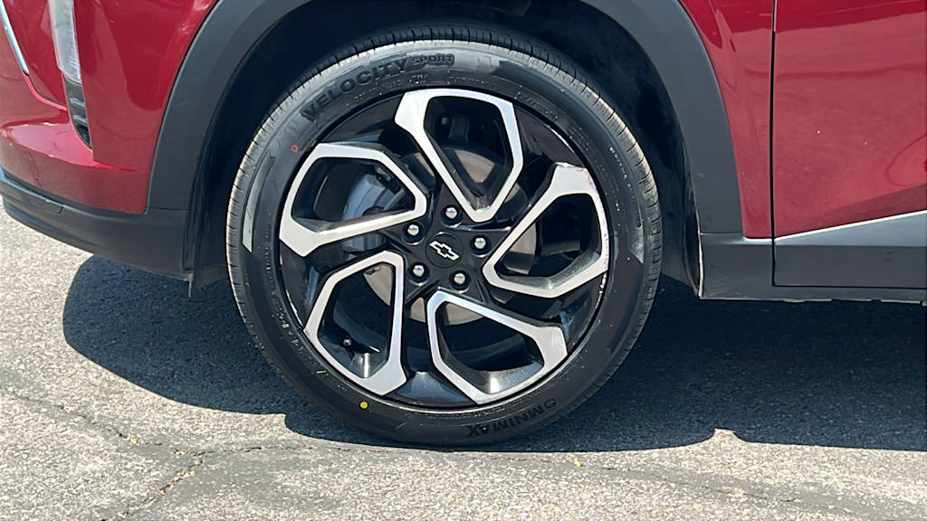 Thumbnail: 2025 Chevrolet Trax - 8