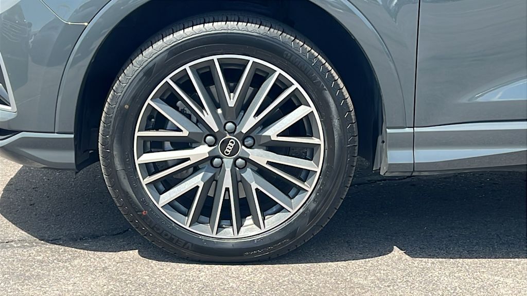 Thumbnail: 2022 Audi Q3 - 8