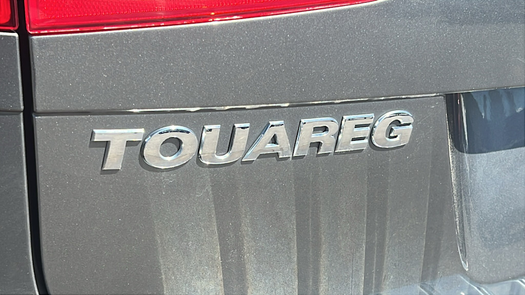 Thumbnail: 2016 Volkswagen Touareg - 7