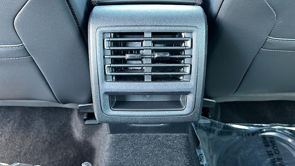 Thumbnail: 2025 Volkswagen Golf - 28