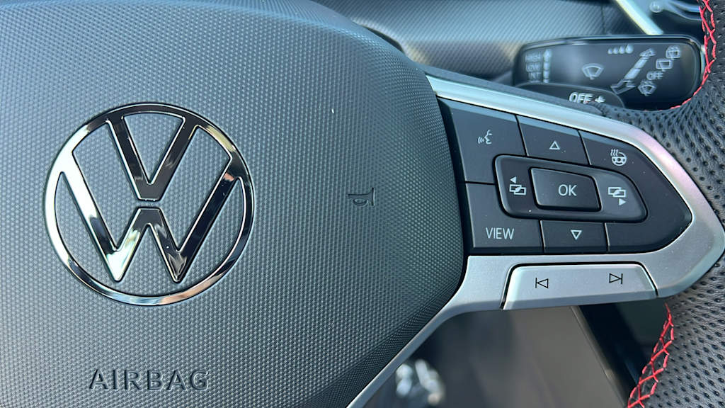 Thumbnail: 2025 Volkswagen Golf - 25