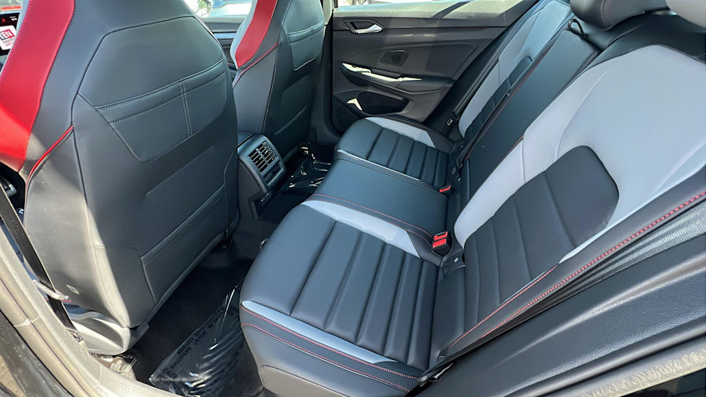 Thumbnail: 2025 Volkswagen Golf - 11