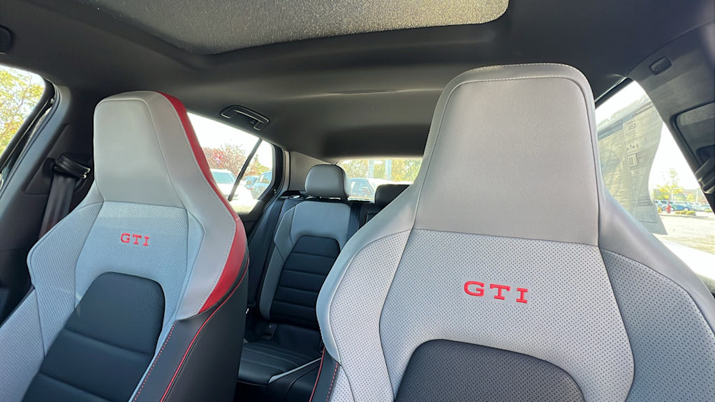 Thumbnail: 2025 Volkswagen Golf - 9