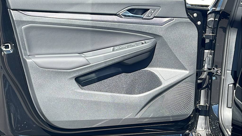 Thumbnail: 2025 Volkswagen Golf - 27